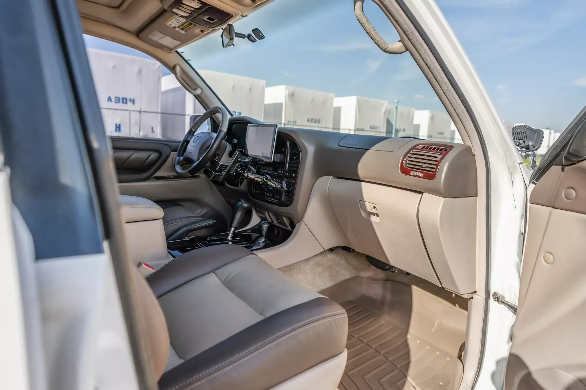 Modified 2000 Toyota Land Cruiser