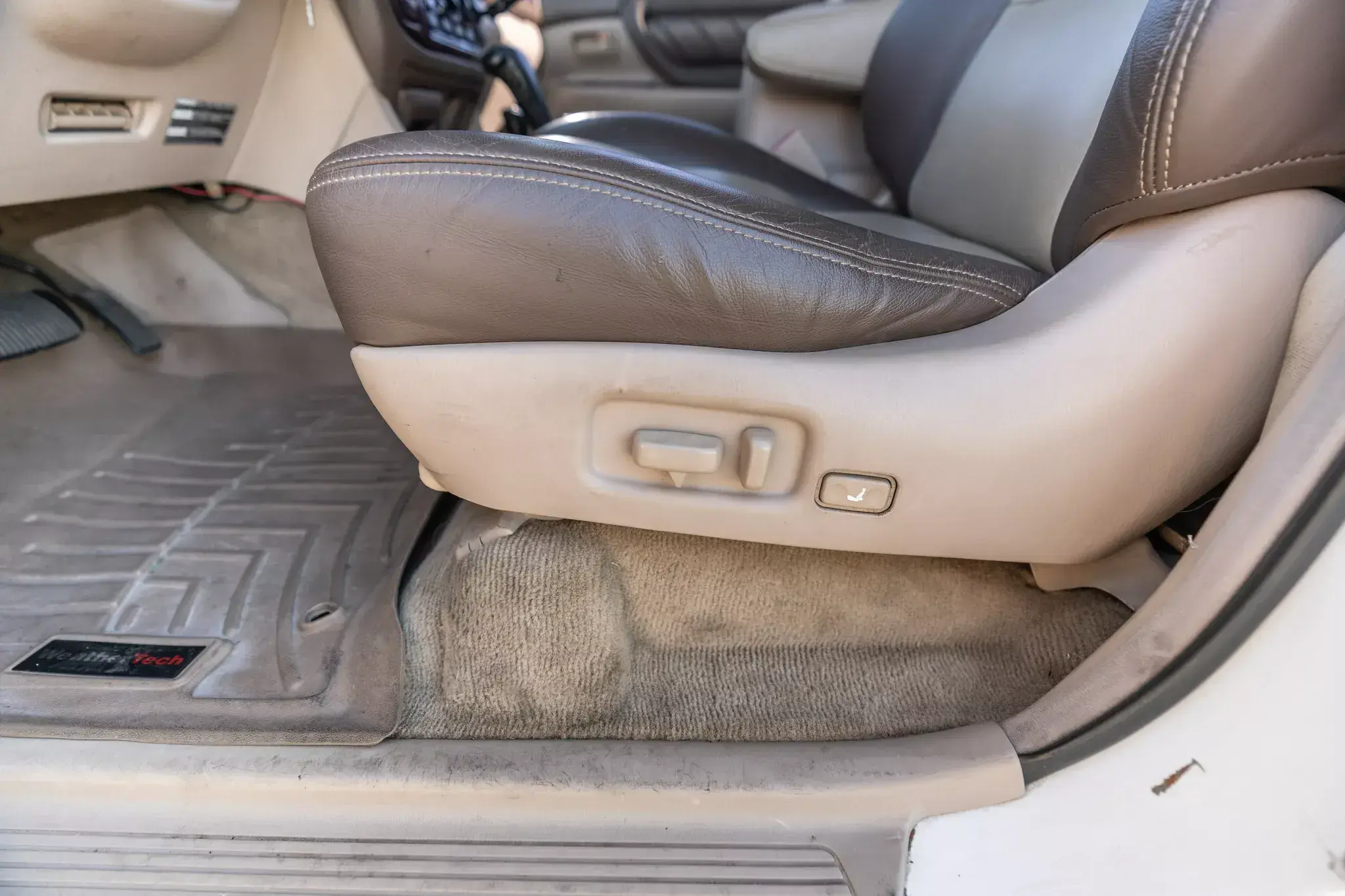 Modified 2000 Toyota Land Cruiser