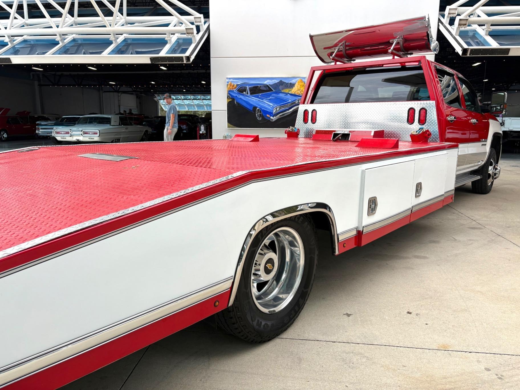 2017 Chevrolet Silverado Tow Truck