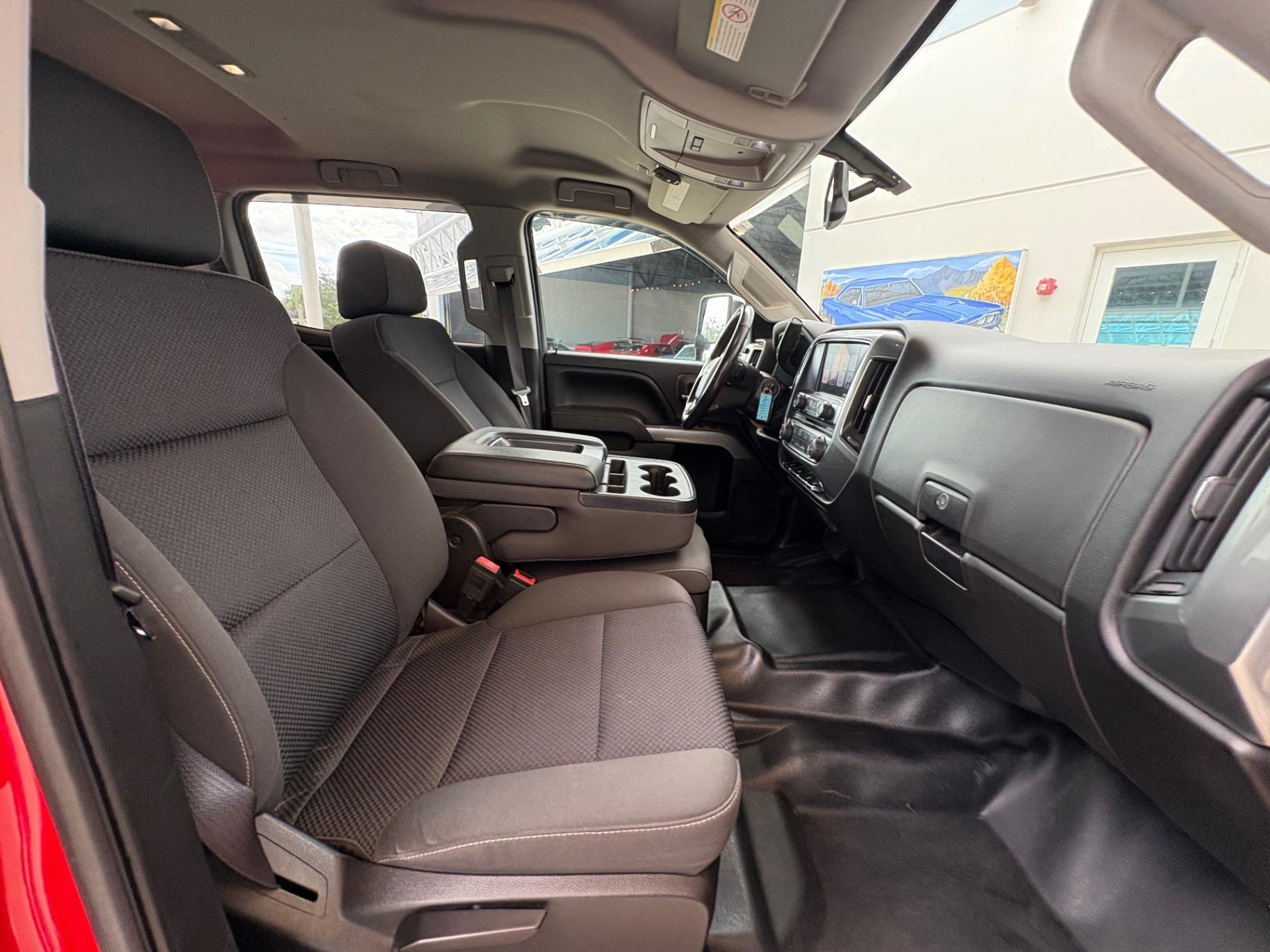 2017 Chevrolet Silverado Tow Truck