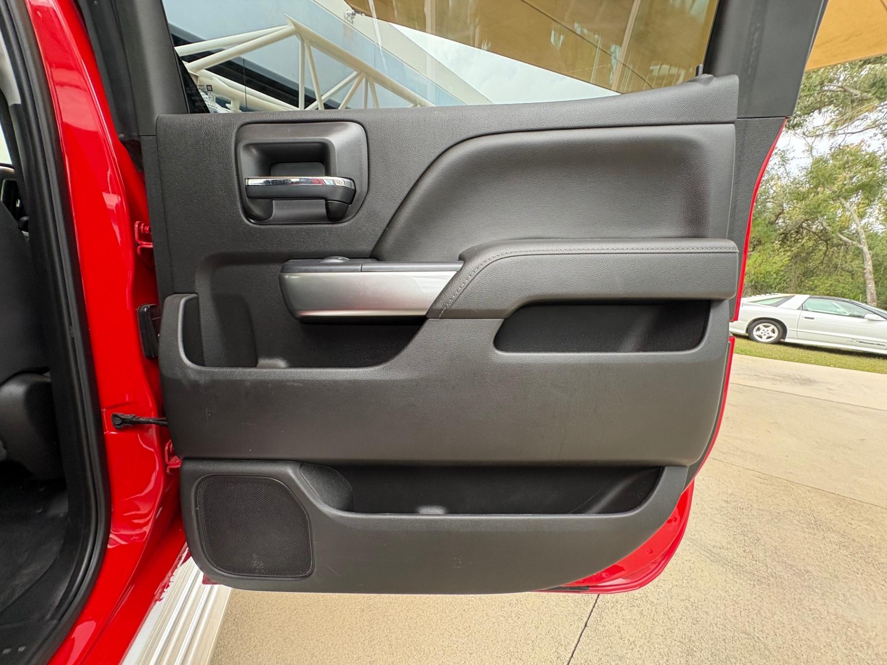 2017 Chevrolet Silverado Tow Truck