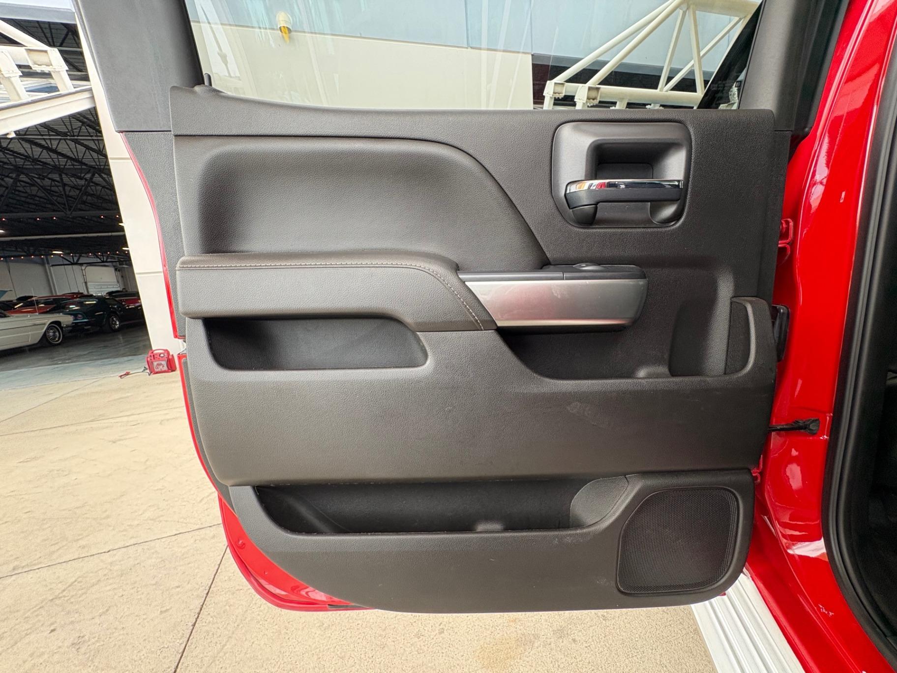 2017 Chevrolet Silverado Tow Truck