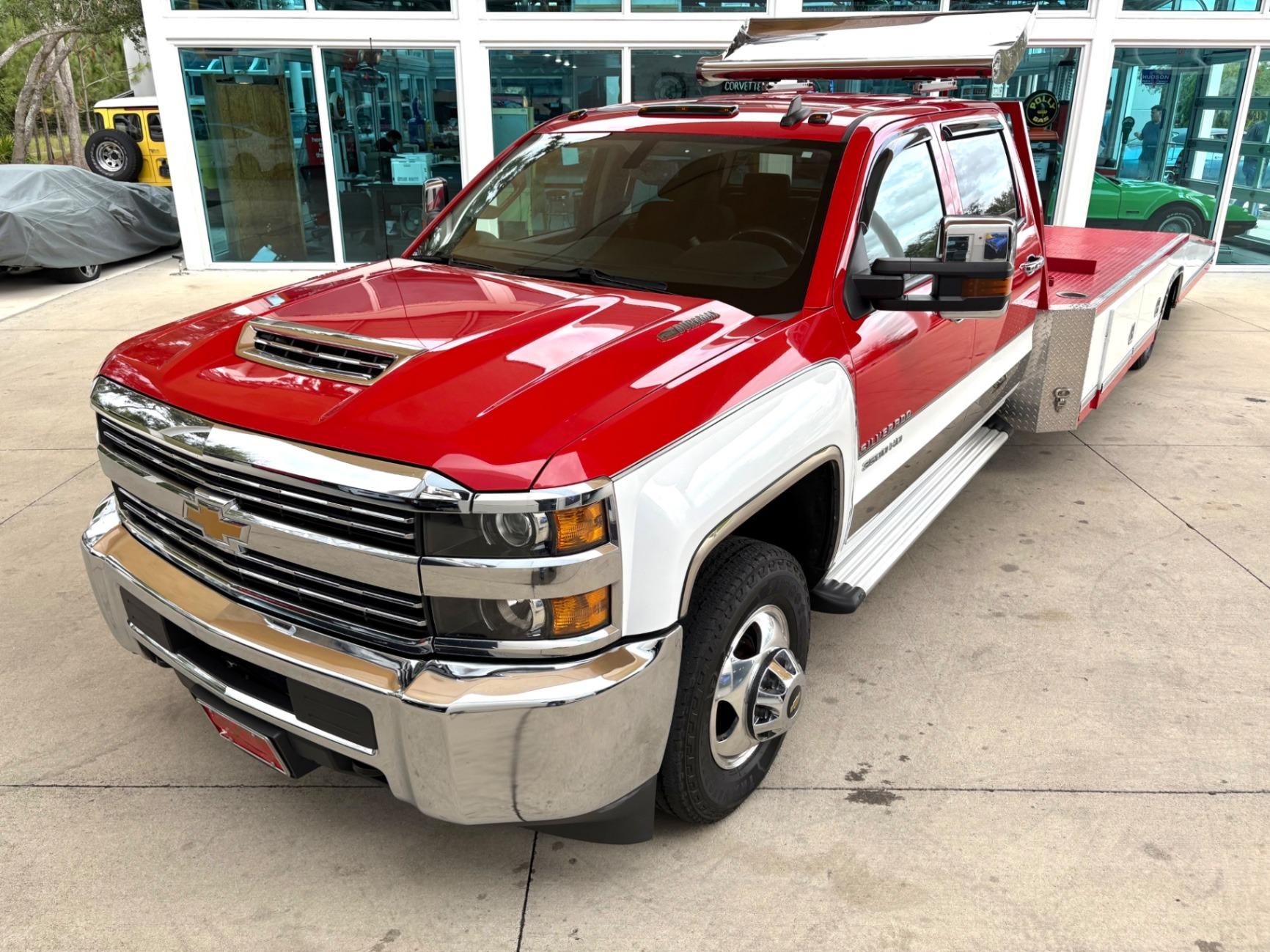 2017 Chevrolet Silverado Tow Truck - 4