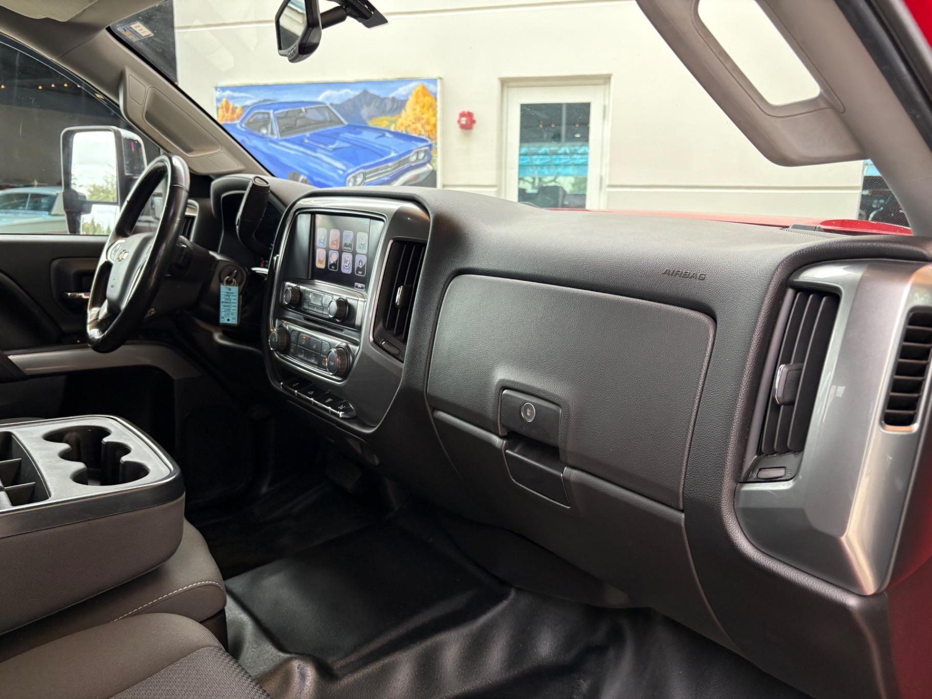 2017 Chevrolet Silverado Tow Truck