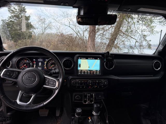 2020 Jeep Wrangler Sahara - 5