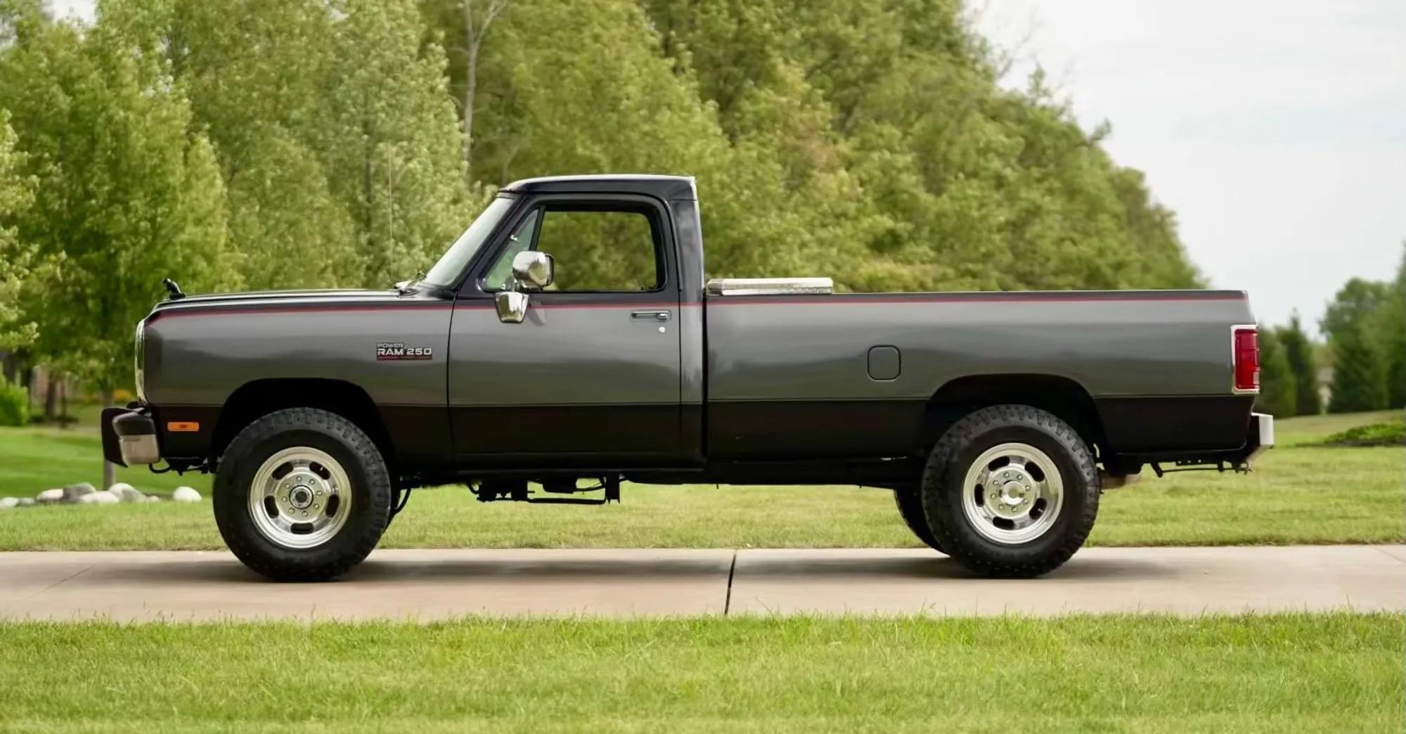 1991 Dodge Power Ram W250 - 2