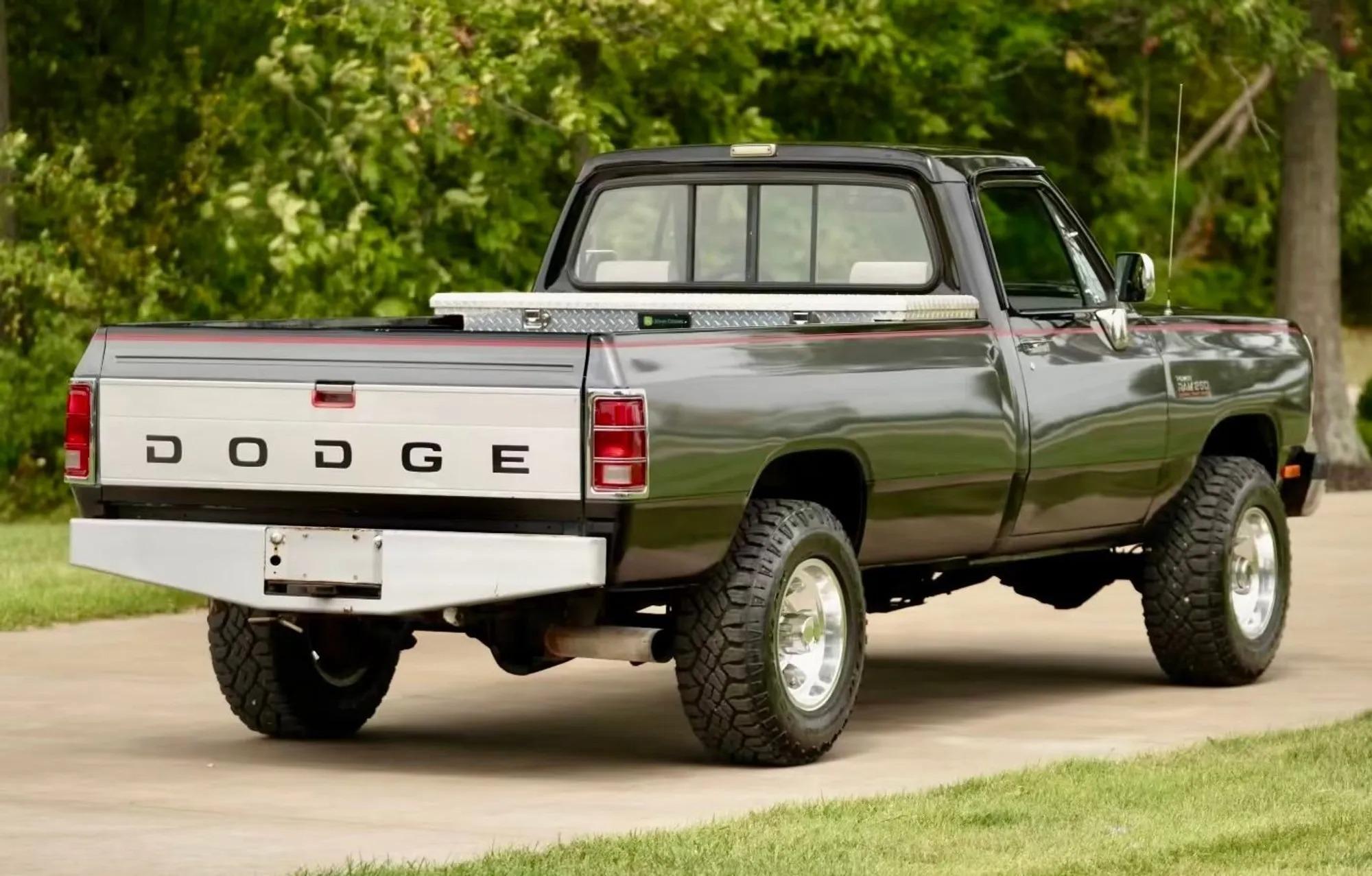 1991 Dodge W250 - 3
