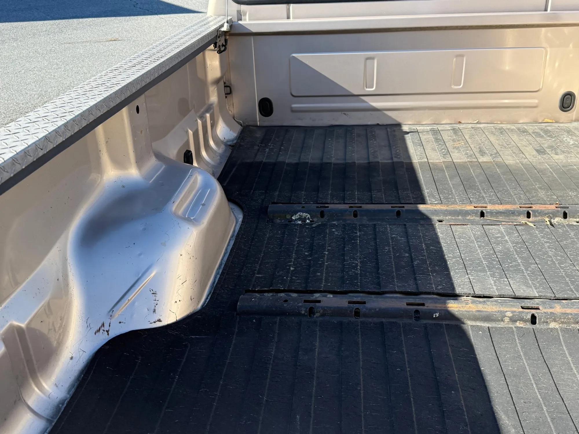 V10-Powered 1999 Ford F=350 Super Duty