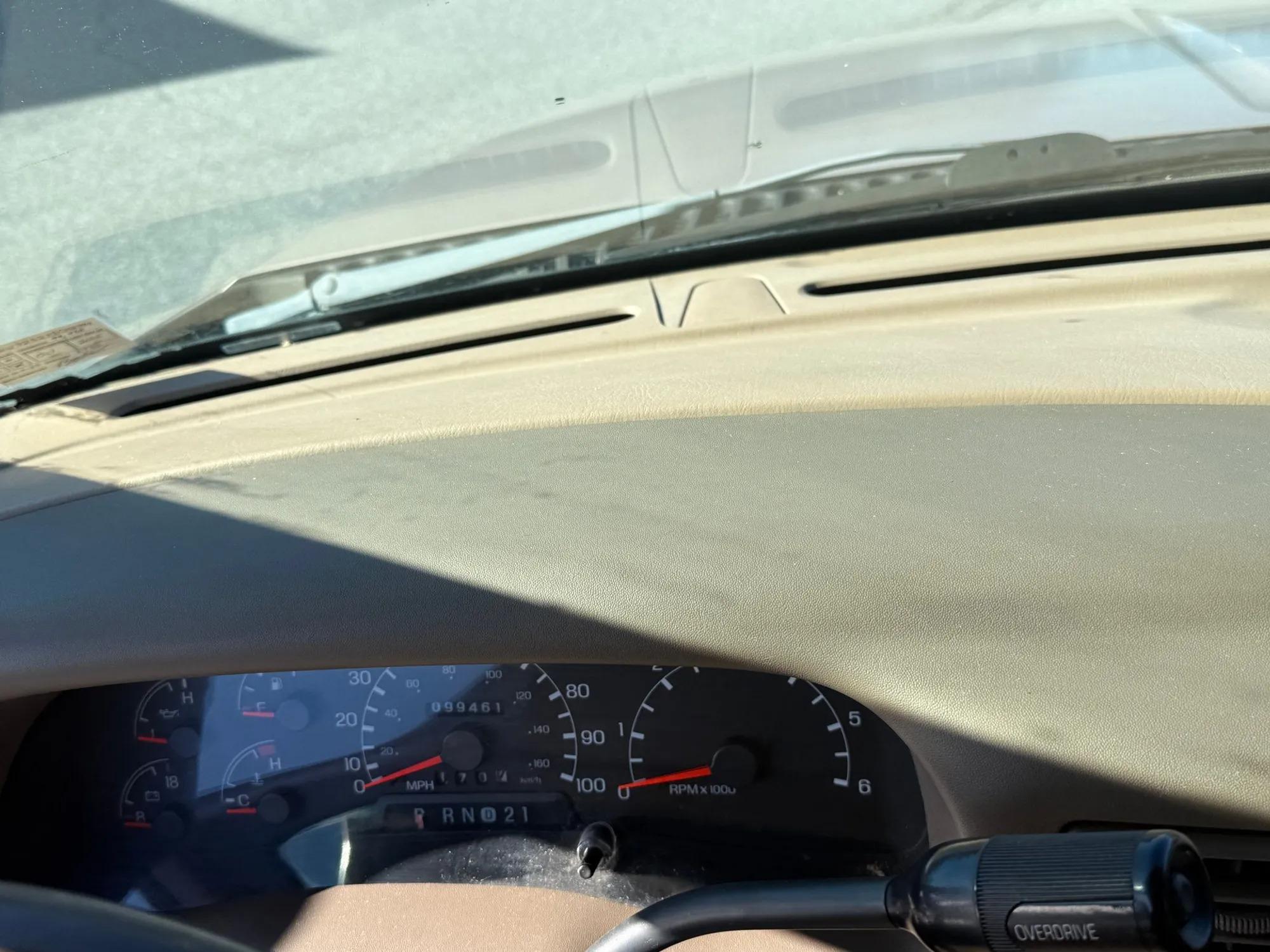 V10-Powered 1999 Ford F=350 Super Duty