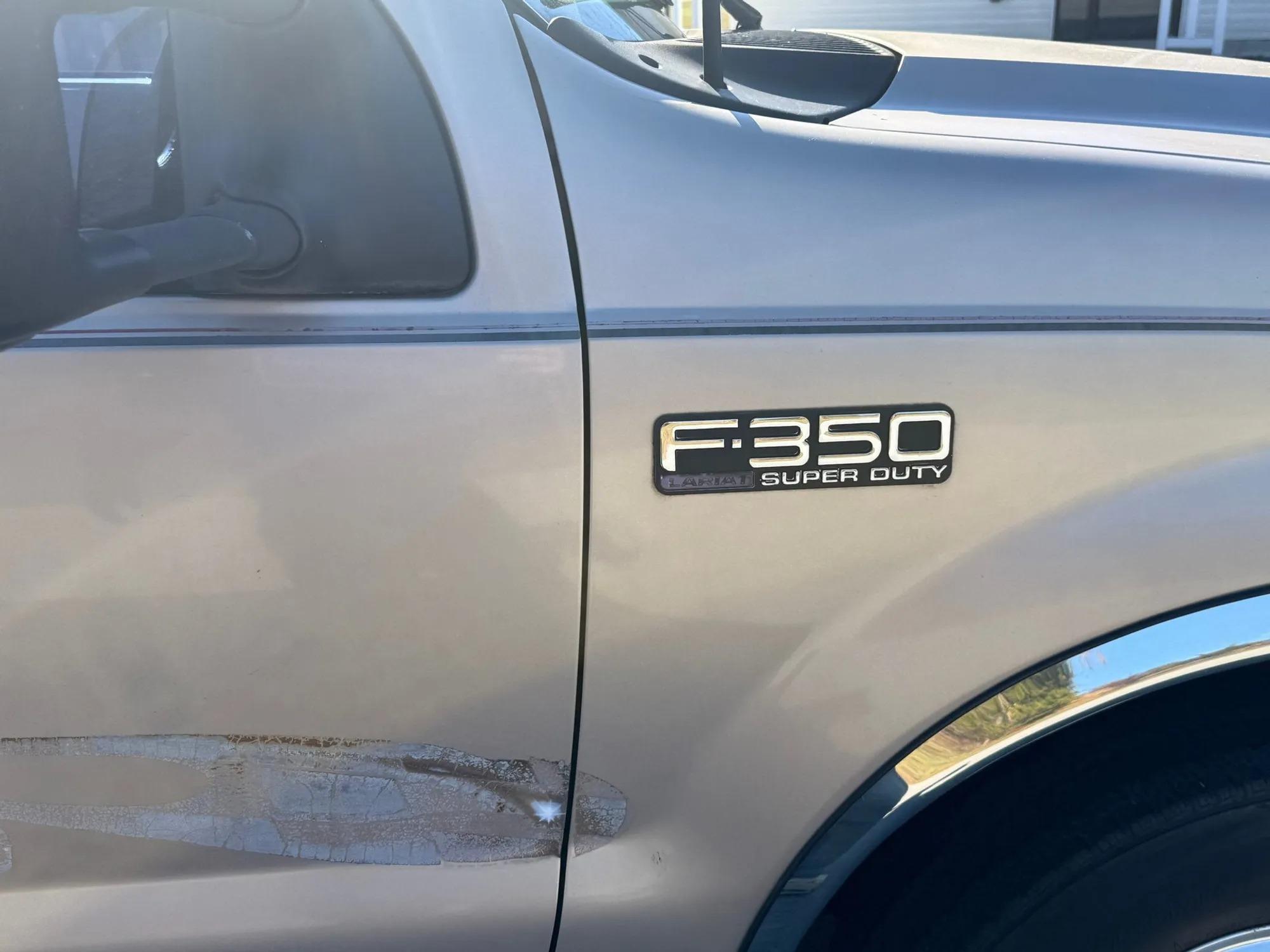 V10-Powered 1999 Ford F=350 Super Duty