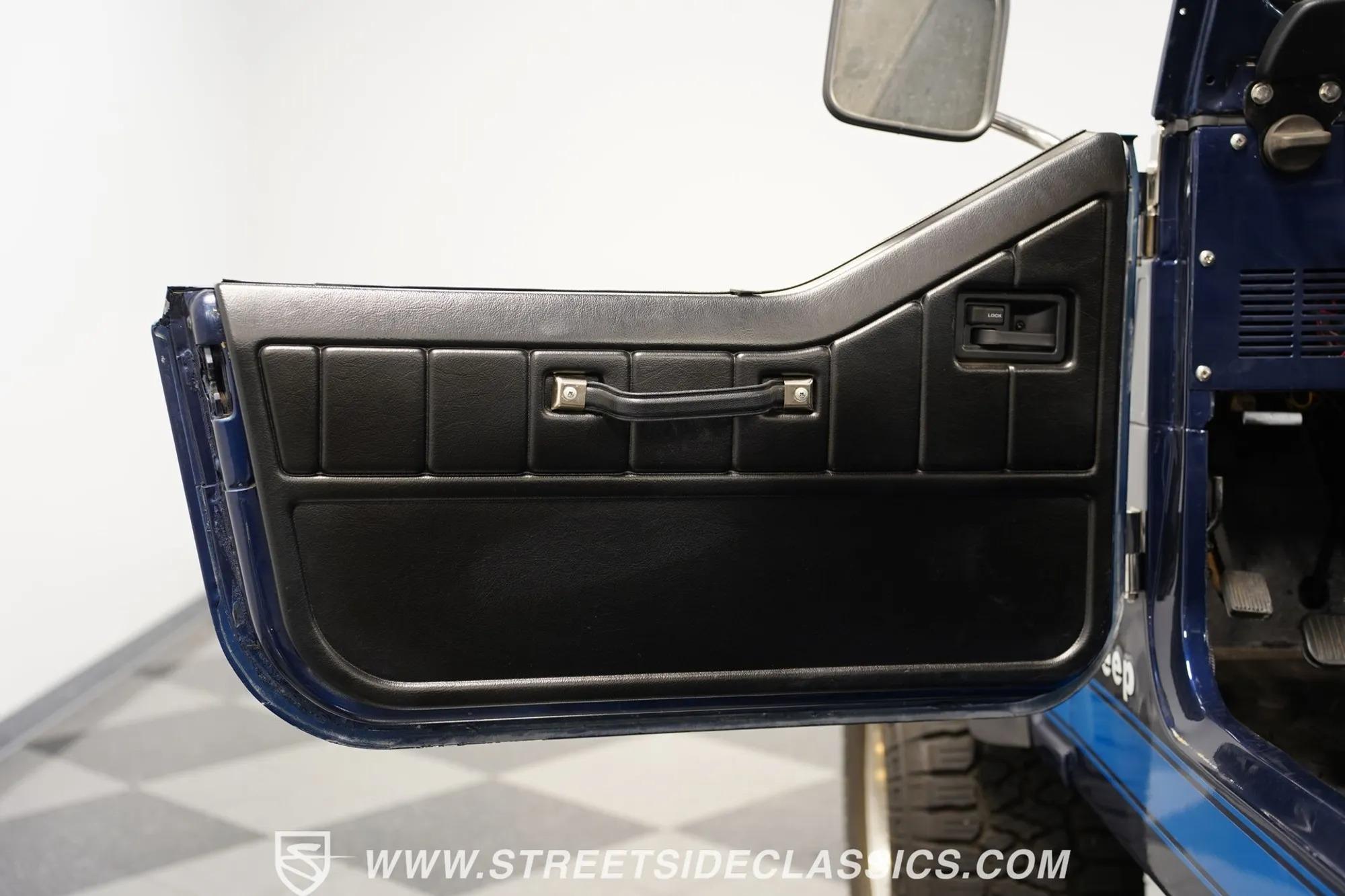 1985 Jeep CJ7 Renegade Tribute