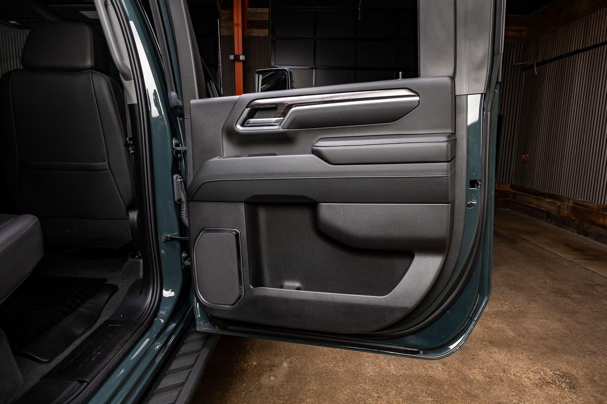 2025 Chevrolet Silverado 3500HD LTZ