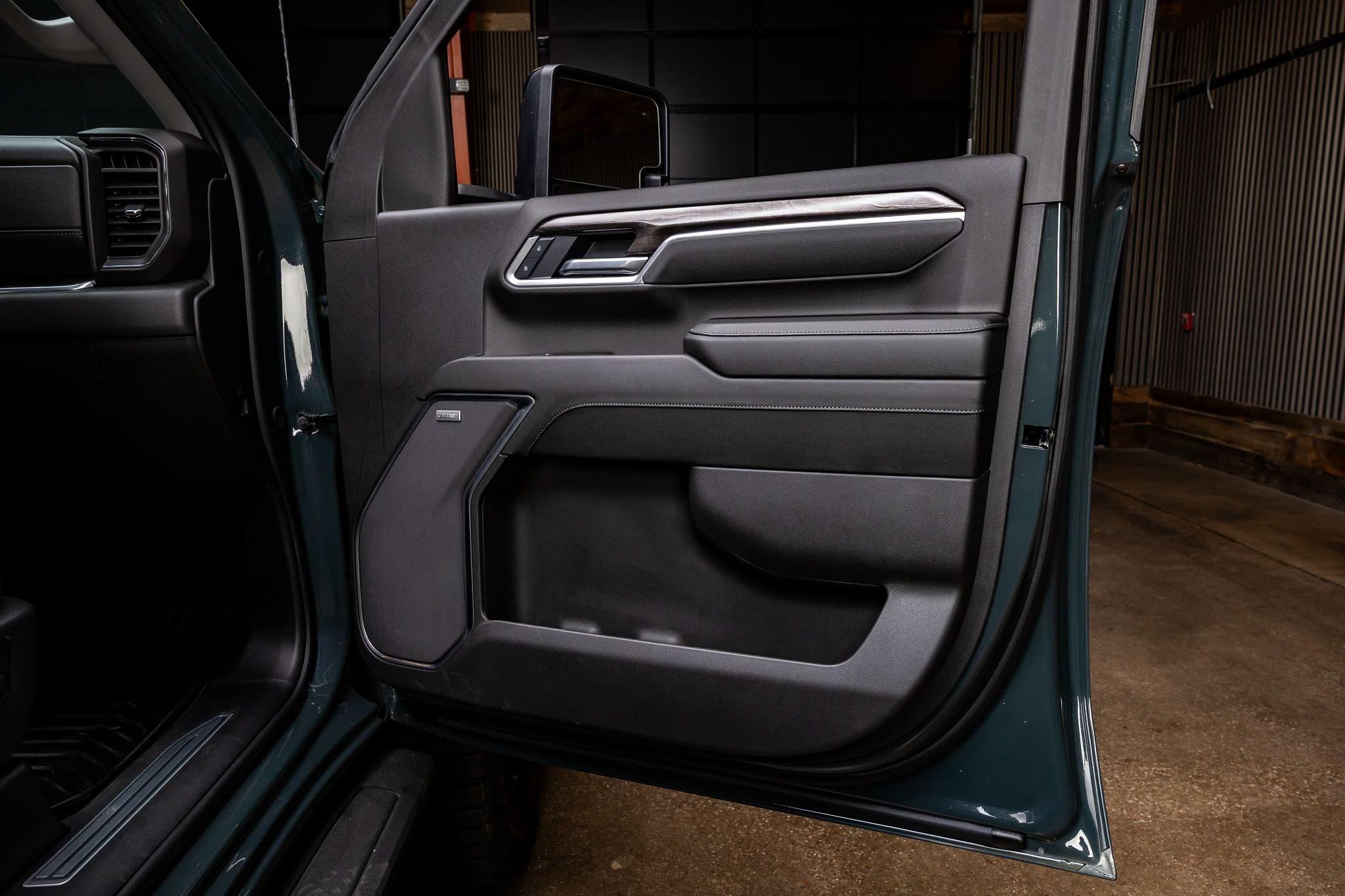 2025 Chevrolet Silverado 3500HD LTZ