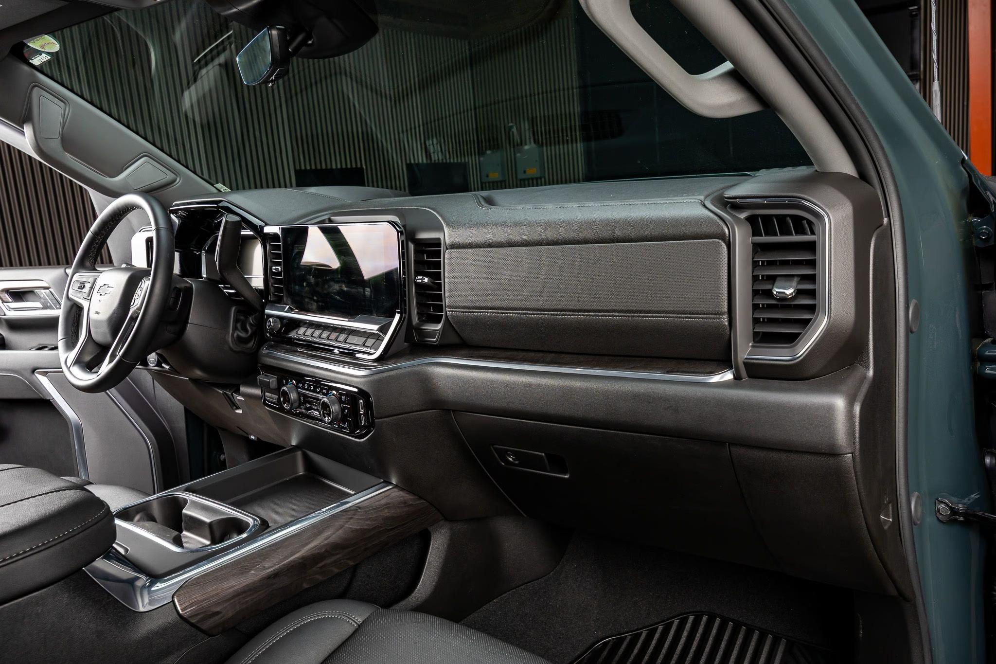 2025 Chevrolet Silverado 3500HD LTZ