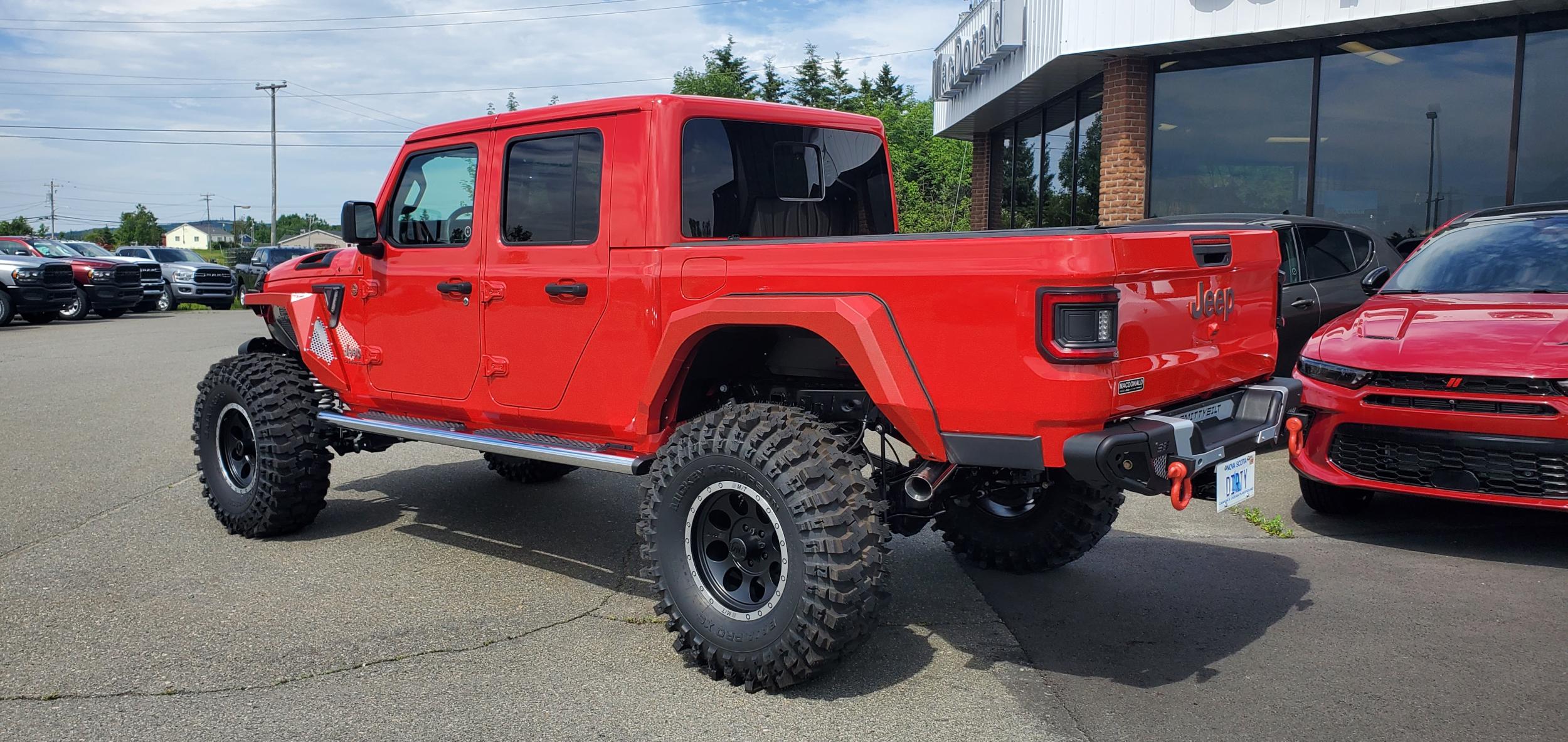 2023 Jeep Gladiator Mojave 4×4 - 3