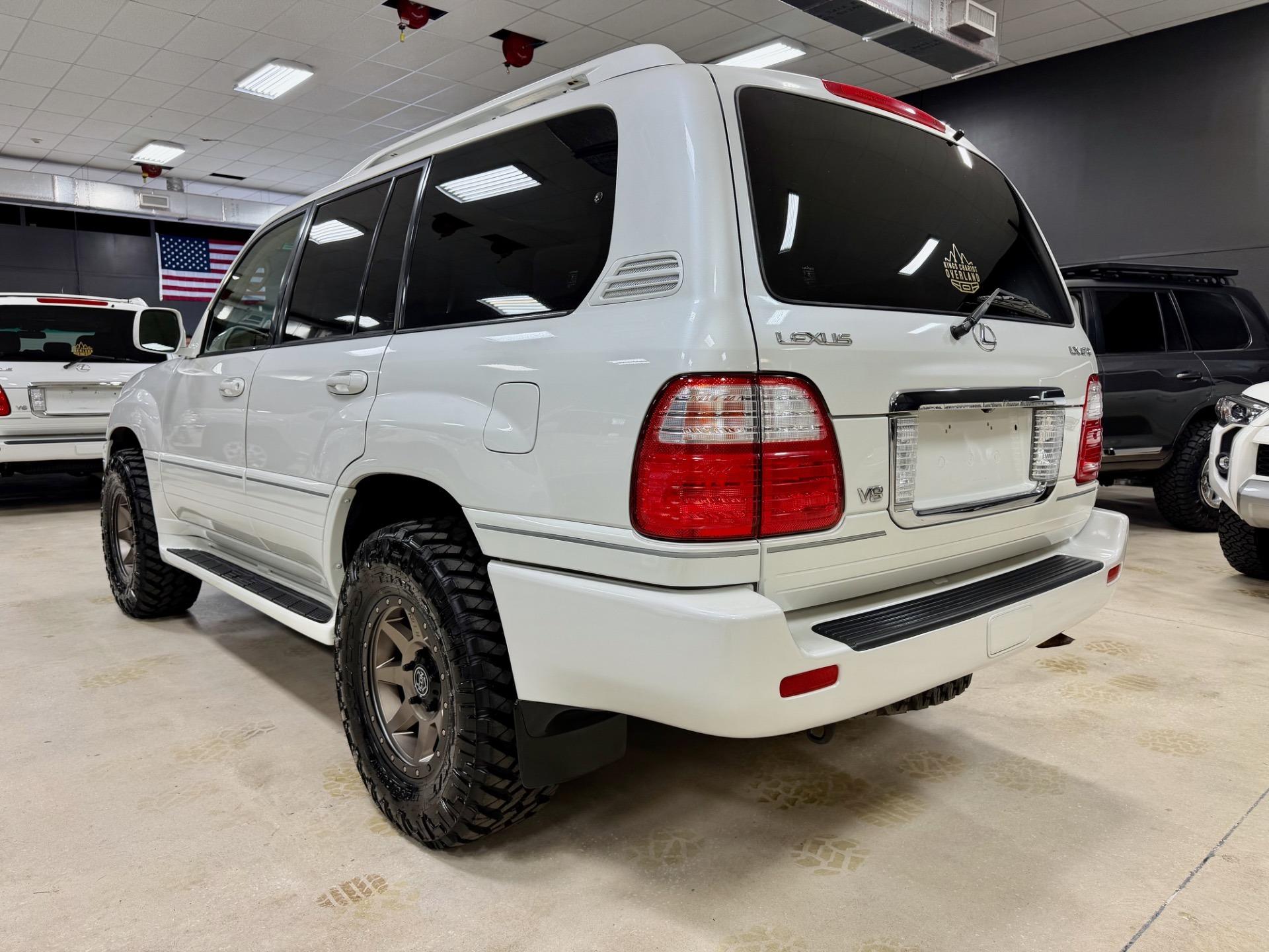 2004 Lexus LX 470