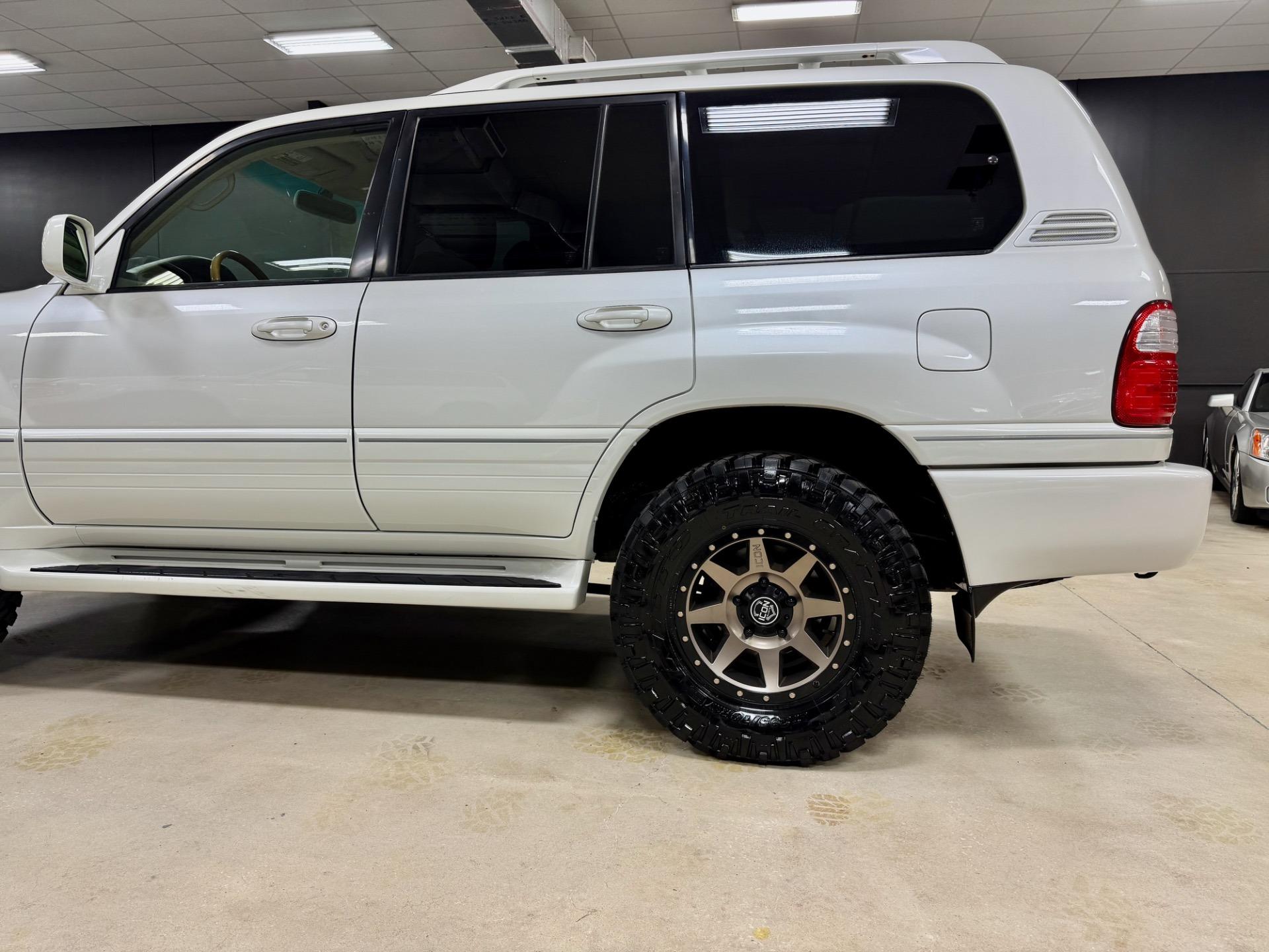 2004 Lexus LX 470