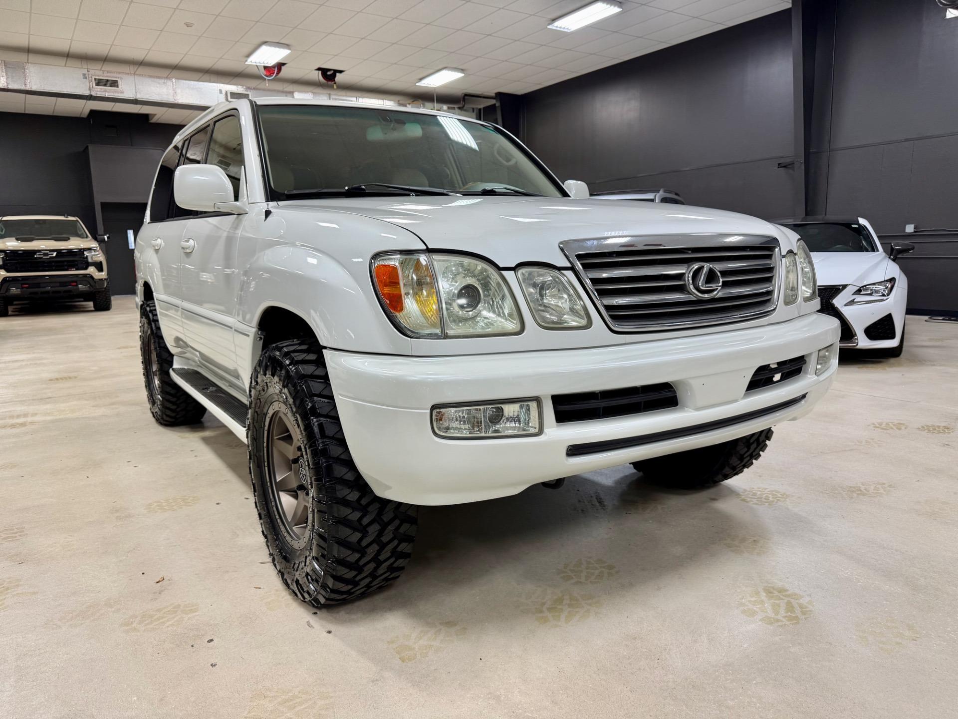 2004 Lexus LX 470 - 3