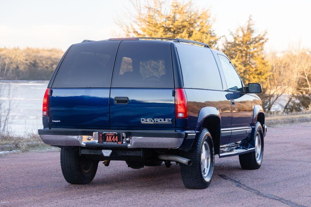 1996 Chevrolet Tahoe LT - 4