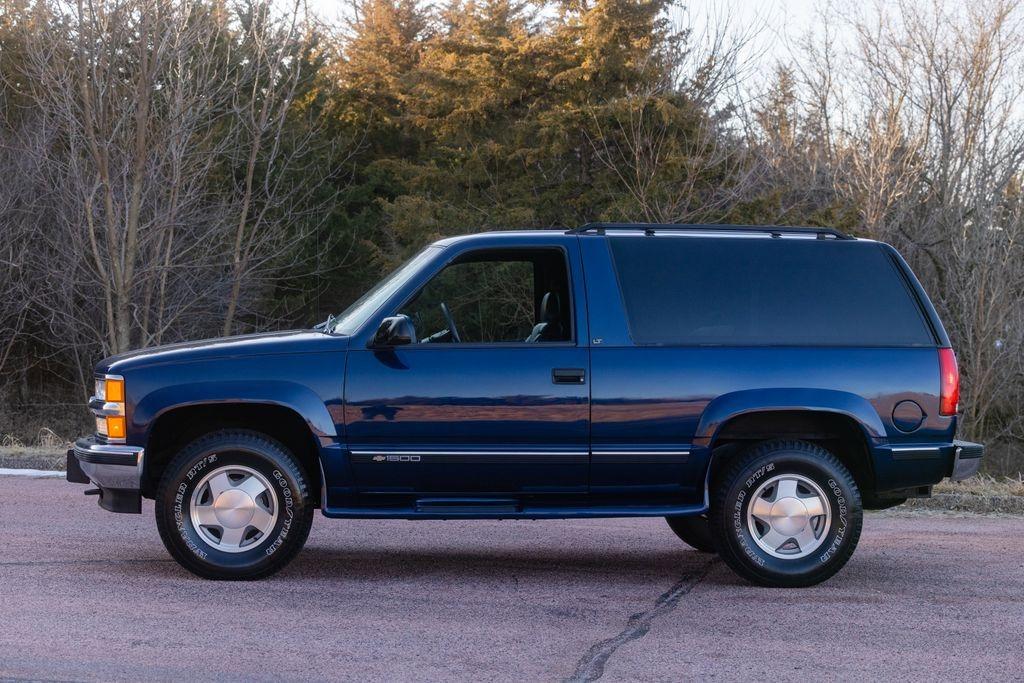 1996 Chevrolet Tahoe LT - 2