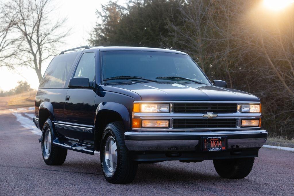 1996 Chevrolet Tahoe LT - 3