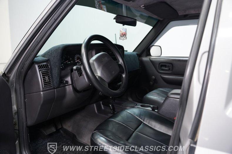 2000 Jeep Cherokee Sport 4X4 - 5