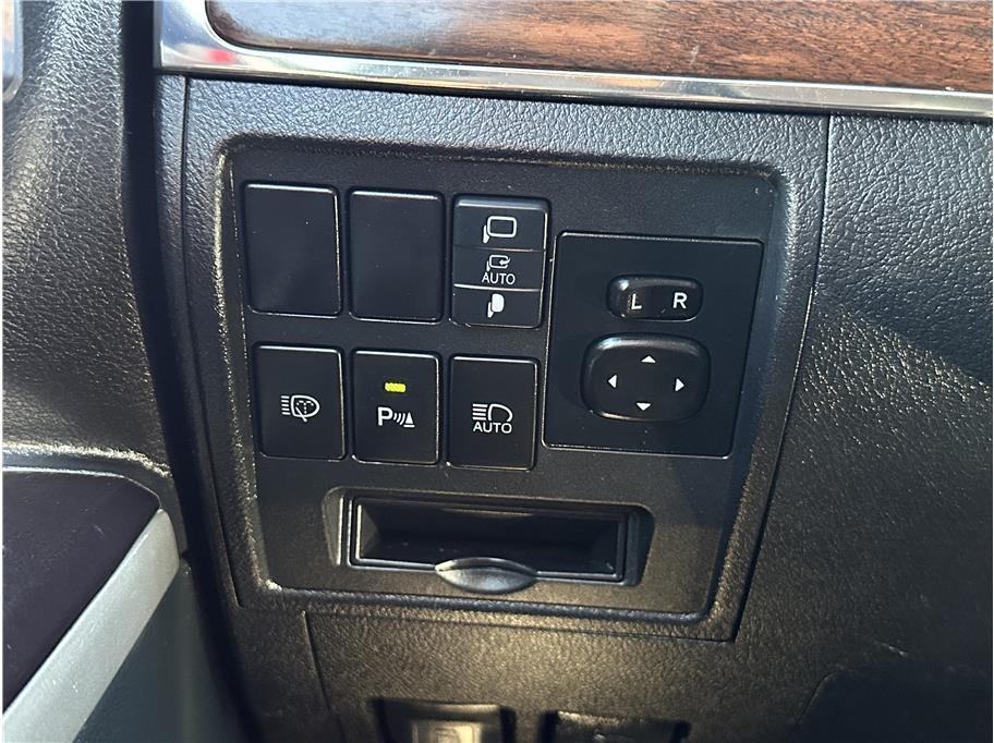 2021 Toyota Land Cruiser Heritage Edition