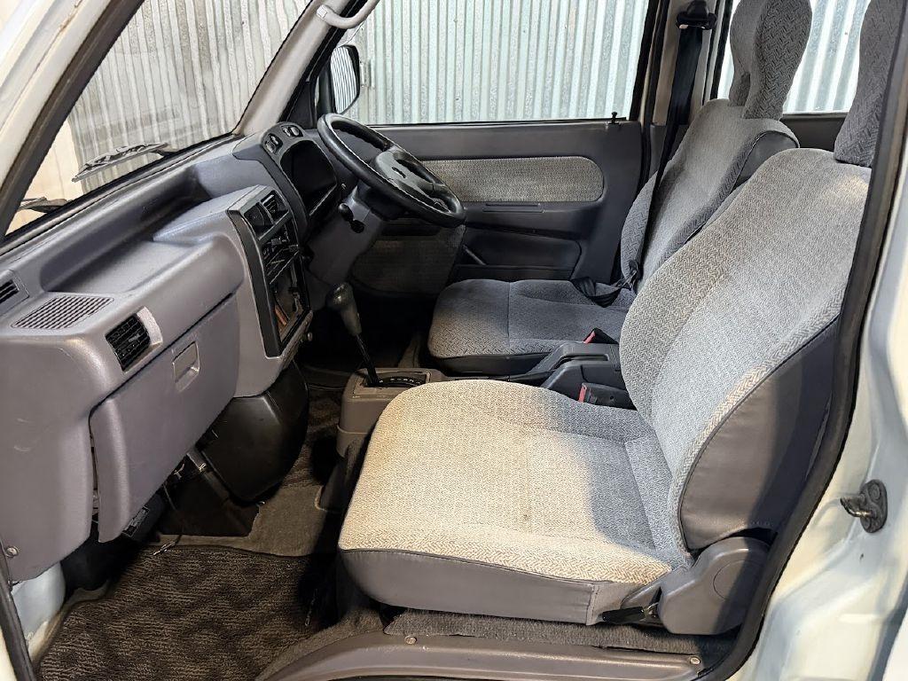 1995 Mitsubishi Bravo Super Exceed