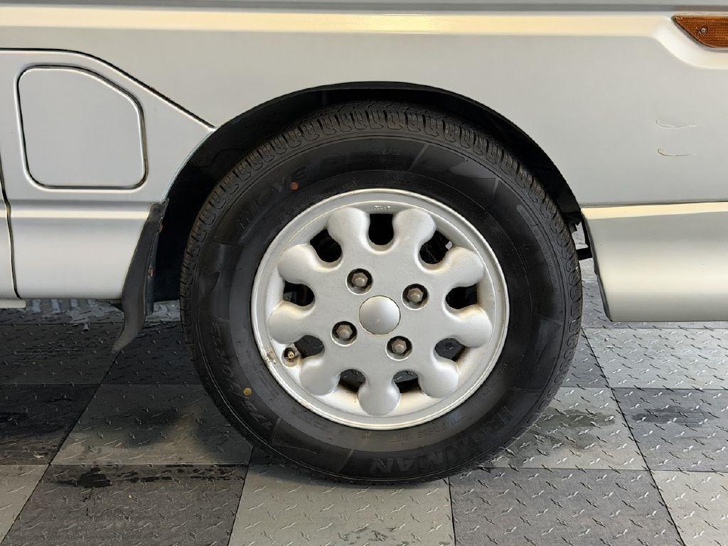 1995 Mitsubishi Bravo Super Exceed