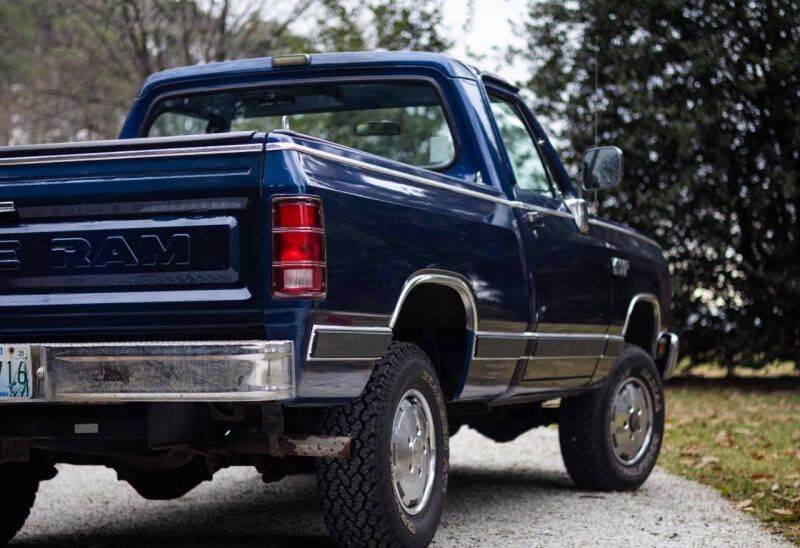 37k-Mile 1988 Dodge Power Ram W100 4×4