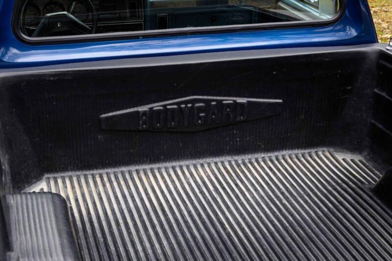 37k-Mile 1988 Dodge Power Ram W100 4×4