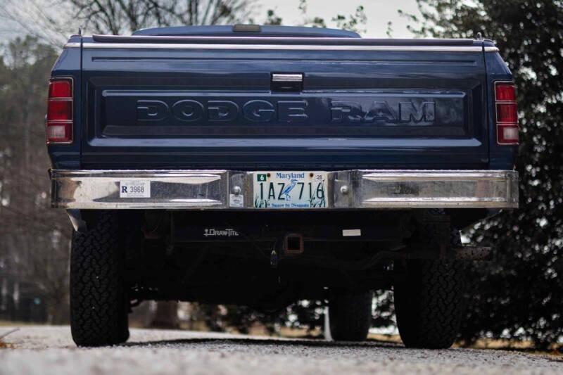 37k-Mile 1988 Dodge Power Ram W100 4×4