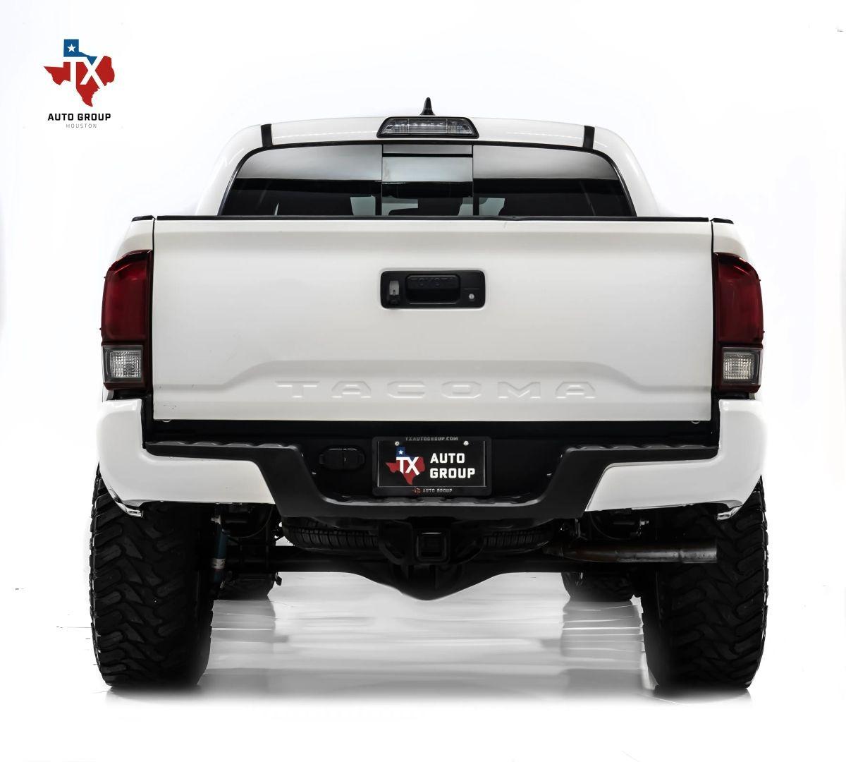 2019 Toyota Tacoma TRD Sport - 4