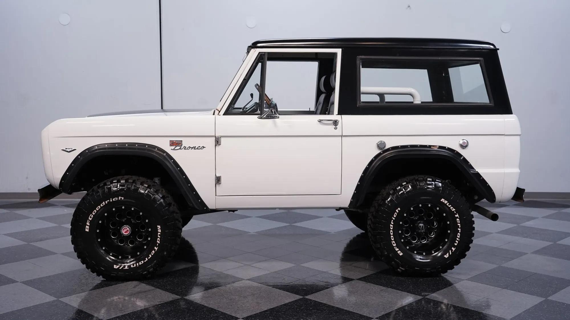 1967 Ford Bronco - 2