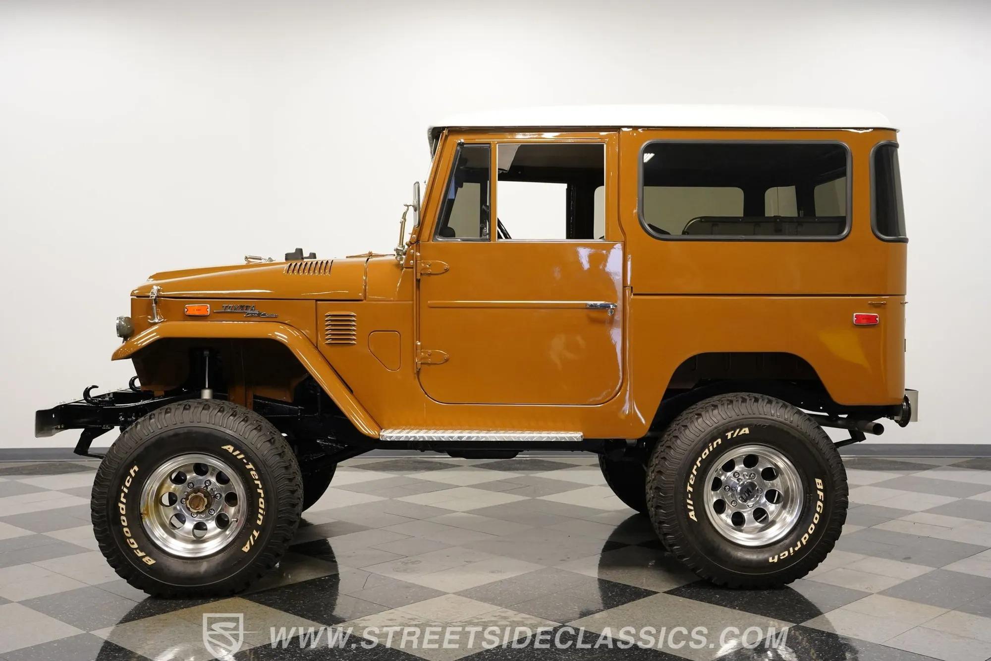 1971 Toyota Land Cruiser FJ40 - 2