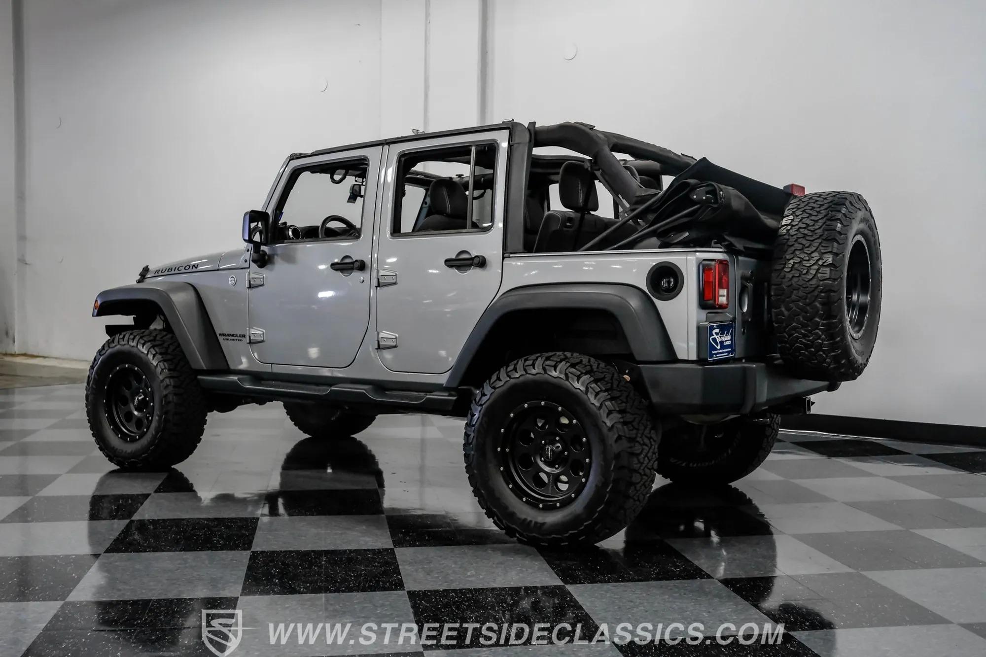 2015 Jeep Wrangler Unlimited Rubicon - 4