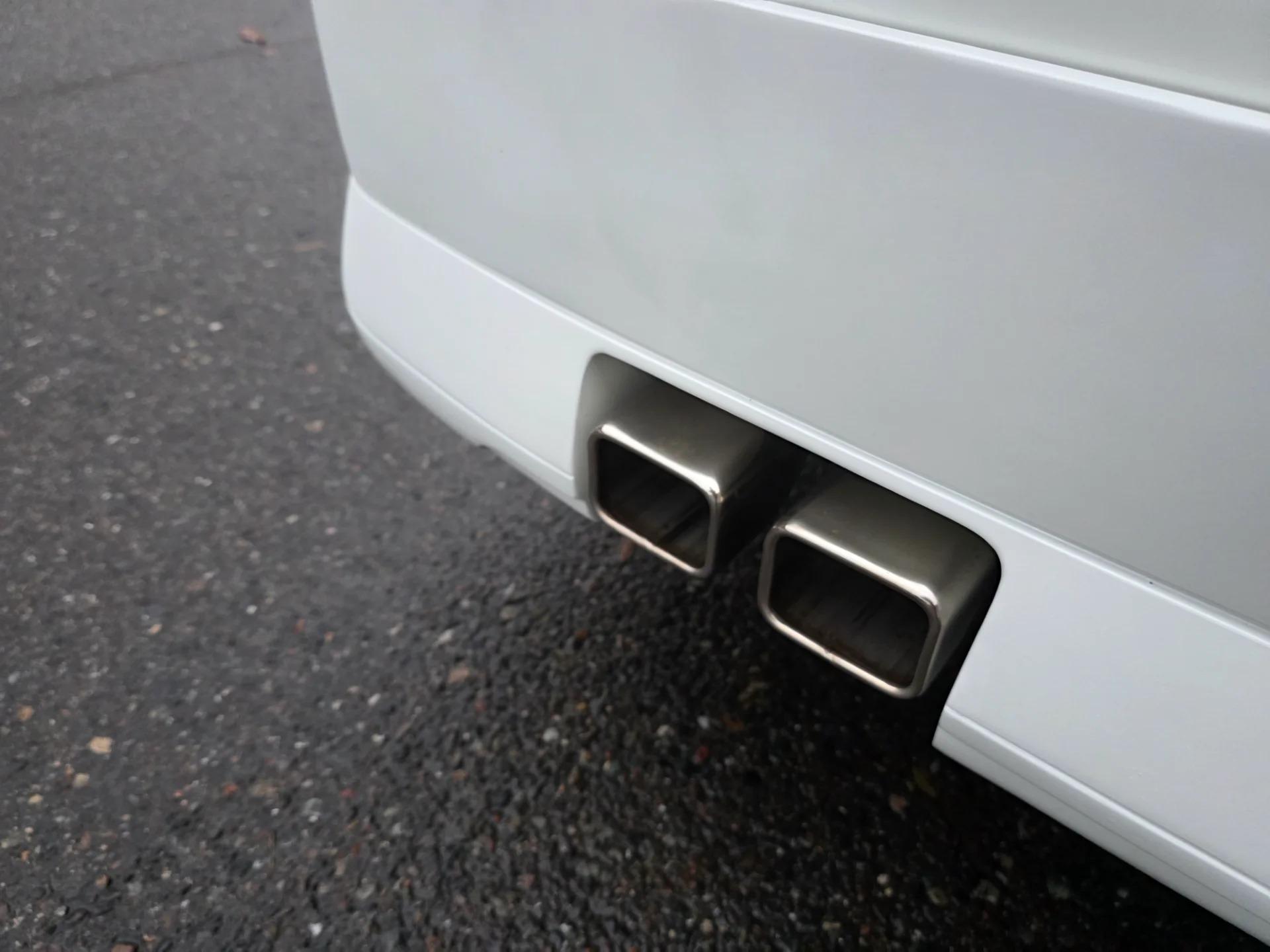 2000 Nissan Elgrand Rider