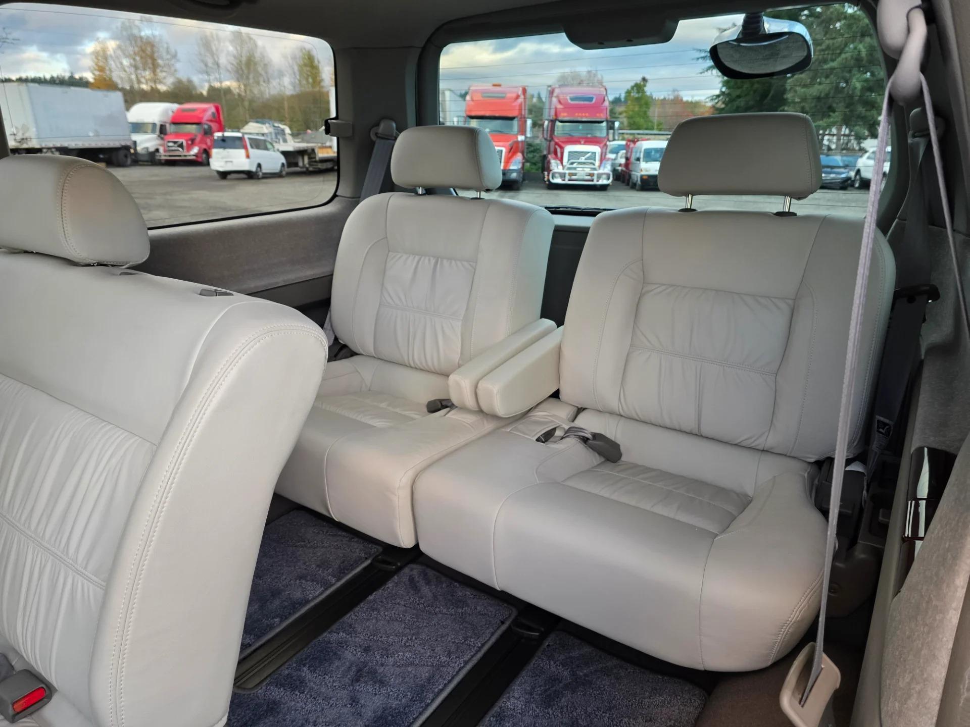 2000 Nissan Elgrand Rider