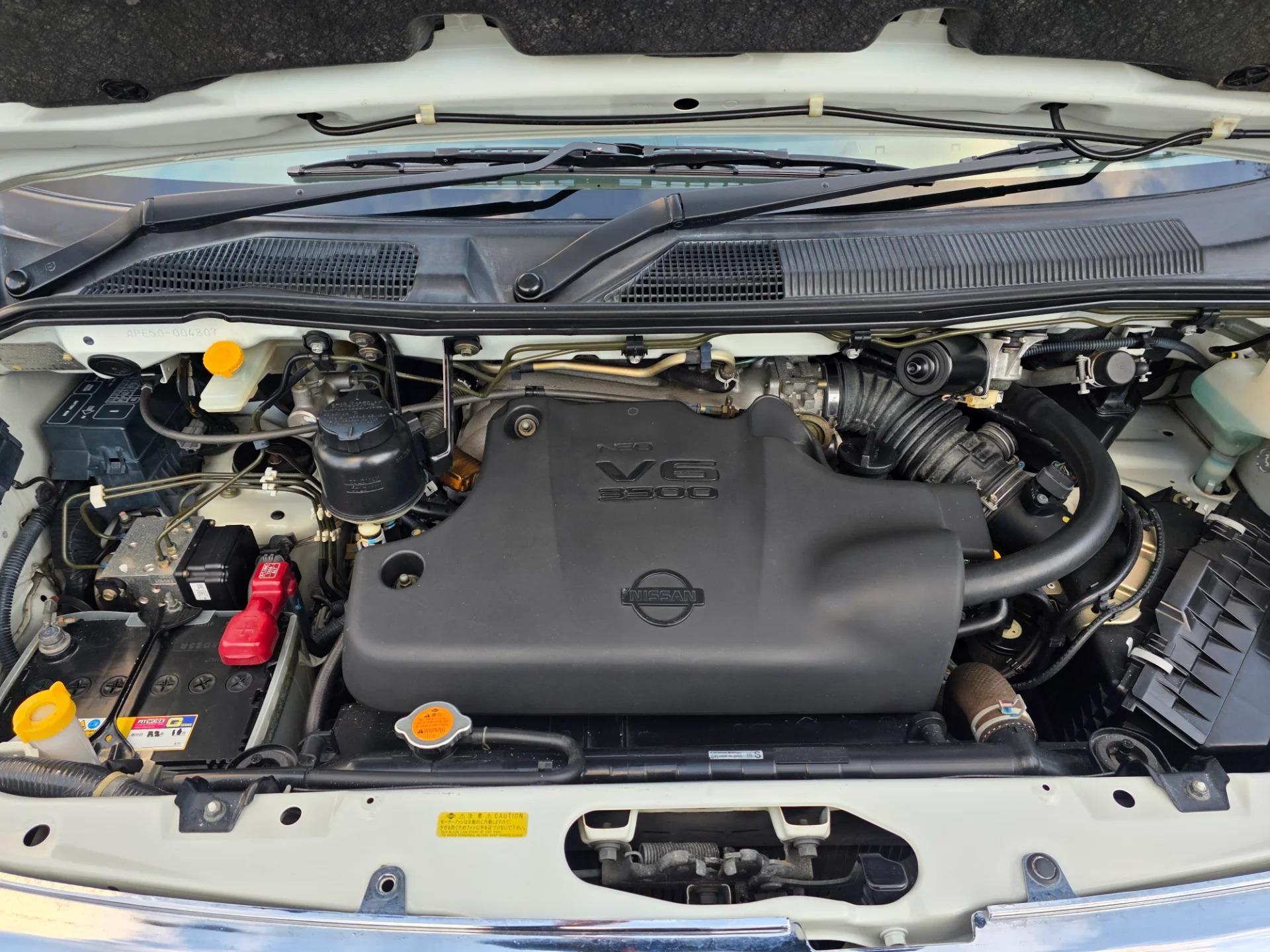 2000 Nissan Elgrand Rider