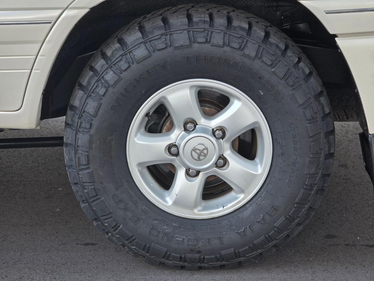 2000 Toyota Land Cruiser VX Limited