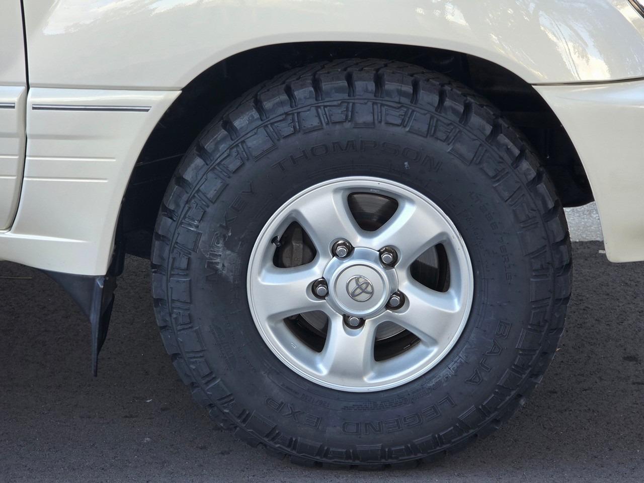 2000 Toyota Land Cruiser VX Limited