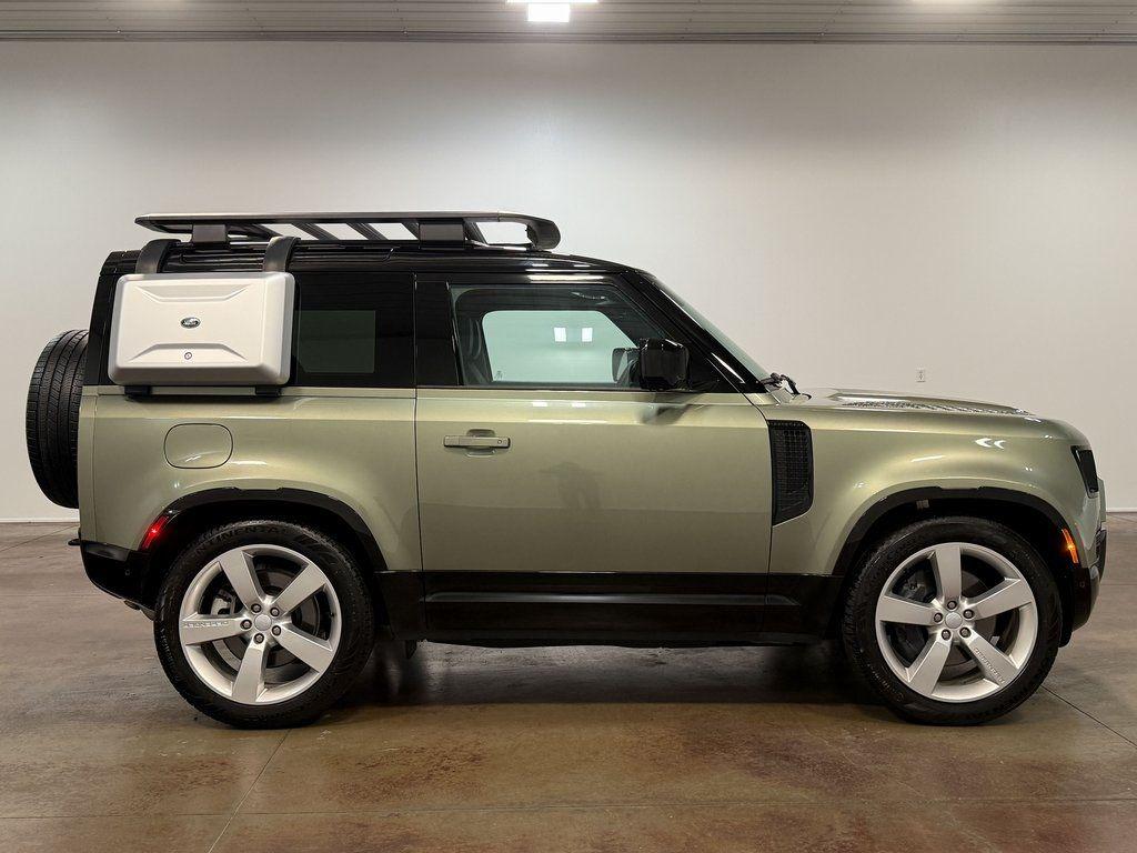 2024 Land Rover Defender 90 X-Dynamic SE - 3