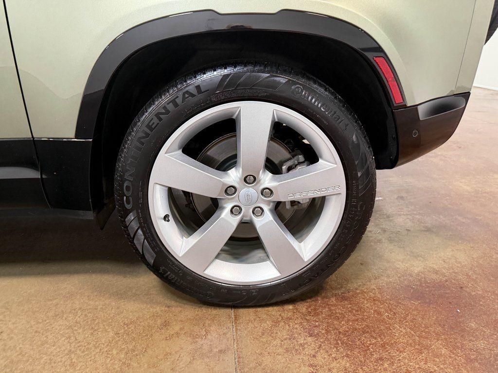 2024 Land Rover Defender 90 X-Dynamic SE