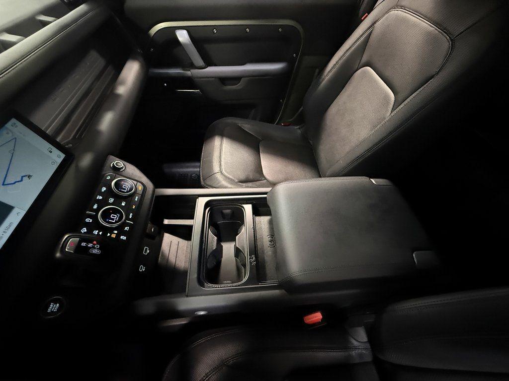2024 Land Rover Defender 90 X-Dynamic SE