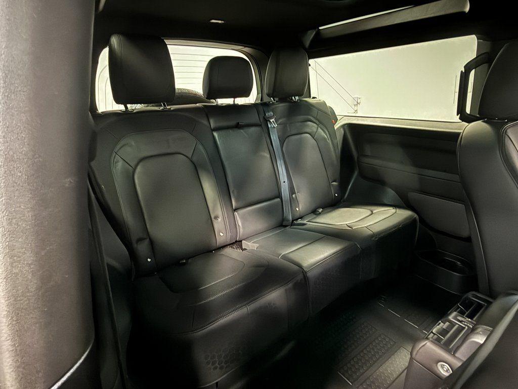 2024 Land Rover Defender 90 X-Dynamic SE