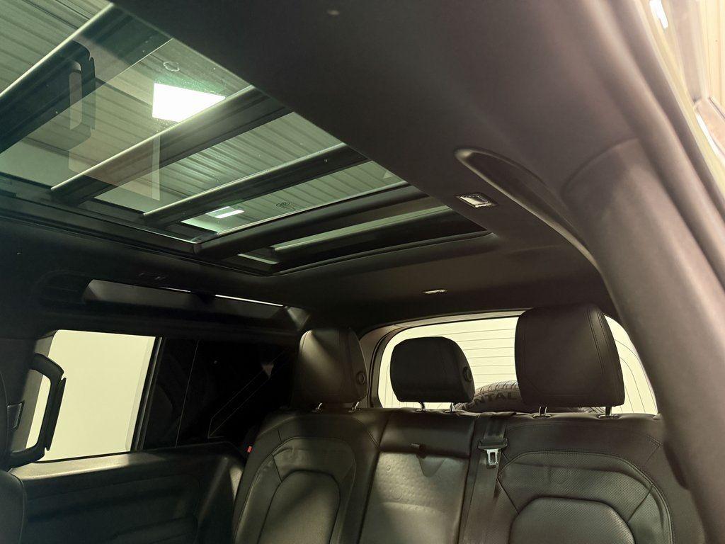 2024 Land Rover Defender 90 X-Dynamic SE