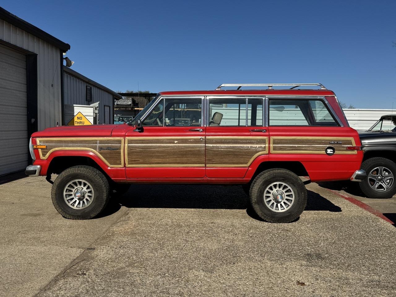 1991 Jeep Grand Wagoneer Final Edition - 4