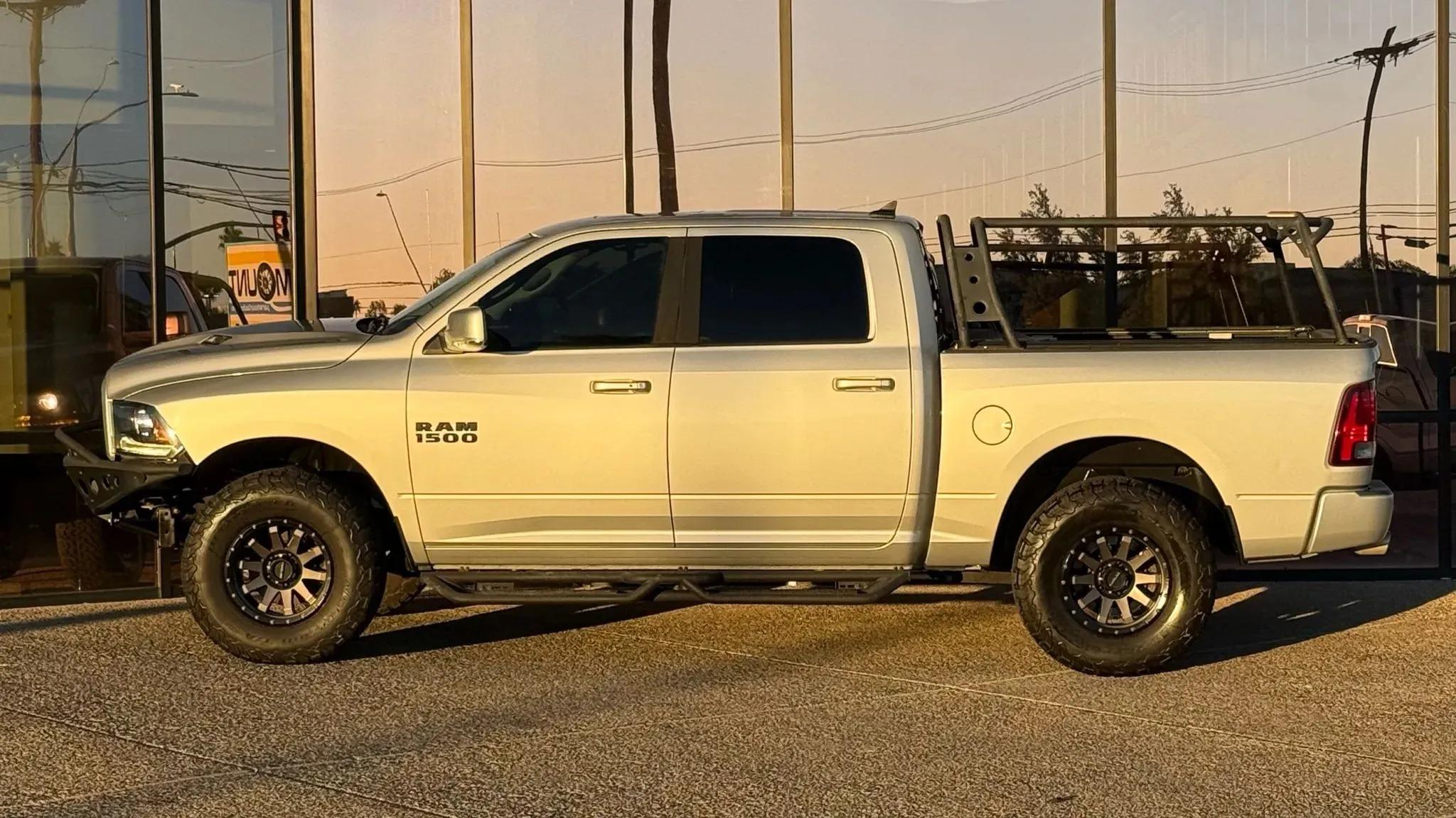 2017 RAM 1500 Sport - 5