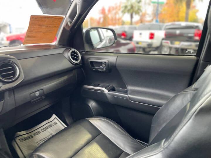 2019 Toyota Tacoma TRD Sport