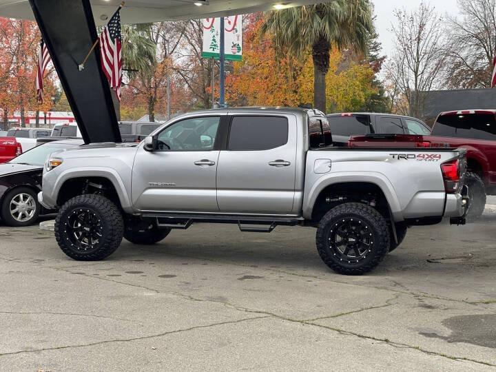 2019 Toyota Tacoma TRD Sport - 3